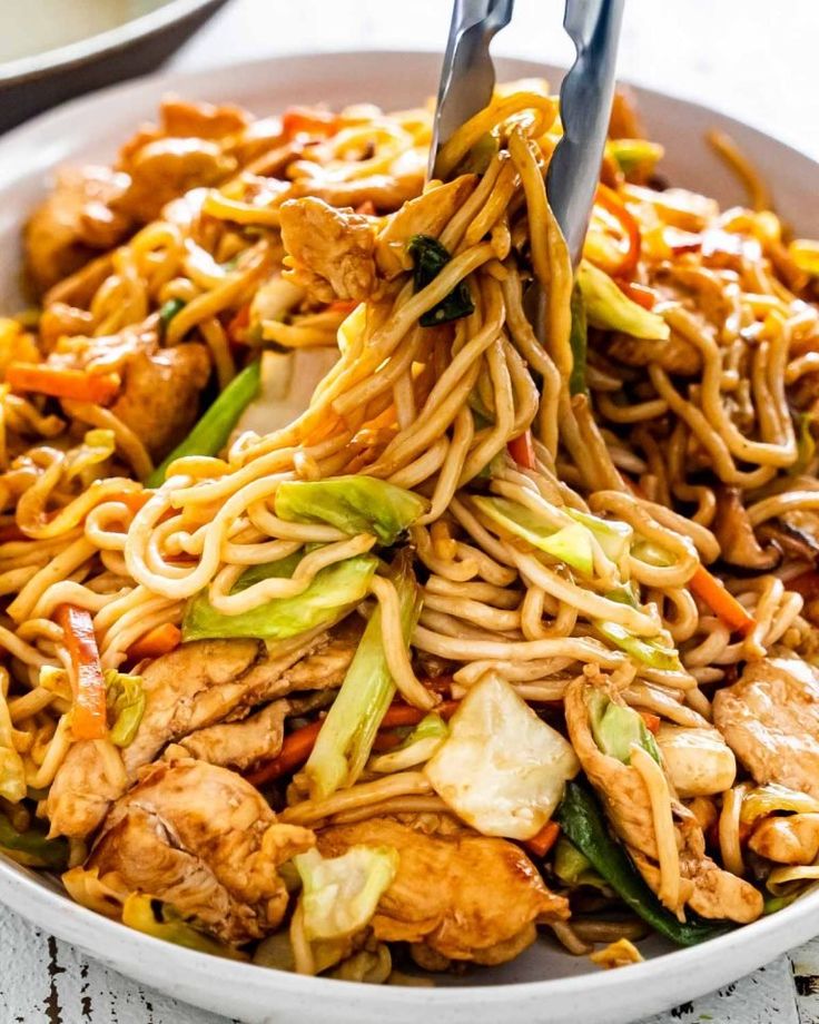 Yakisoba de frango